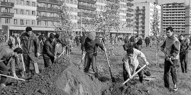 100-летний юбилей: на Никольской улице открылась выставка об истории субботников