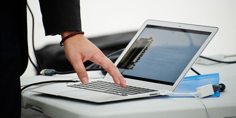 Бизнес онлайн: предприниматели назвали сервисы, которые помогают им в работе