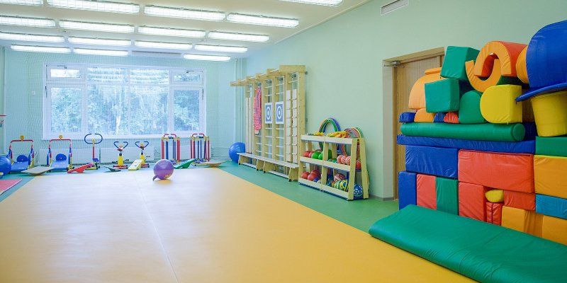 Бассейн и спортивные площадки: в Кунцеве построили детский сад