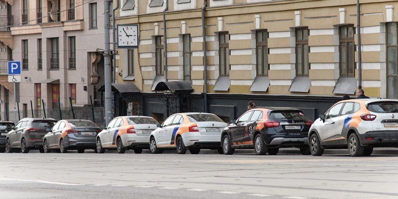 Правила парковки в Москве на нерабочей неделе не изменятся