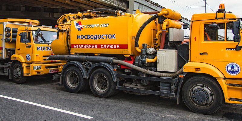 Более 300 бригад Мосводостока круглосуточно дежурят на улицах города