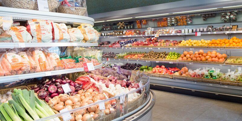 Магазины, кафе, оптика: уже 70 партнеров присоединились к программе «Миллион призов #ПобедимCOVIDВместе»