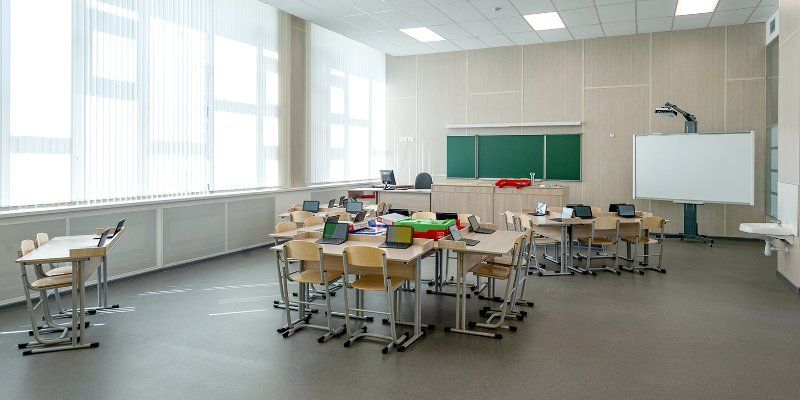 Мастерские и футбольное поле: на юге столицы построят трехэтажную школу на 825 мест