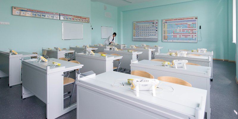 Школу на 600 мест ввели в эксплуатацию в районе деревни Ликовы