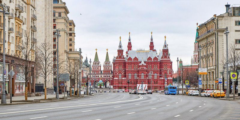 Более половины новых заболевших коронавирусом моложе 45 лет