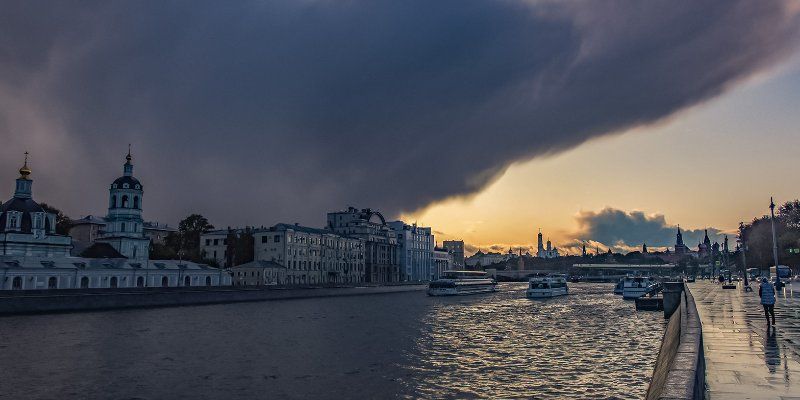 Москвичей предупредили об усилении ветра