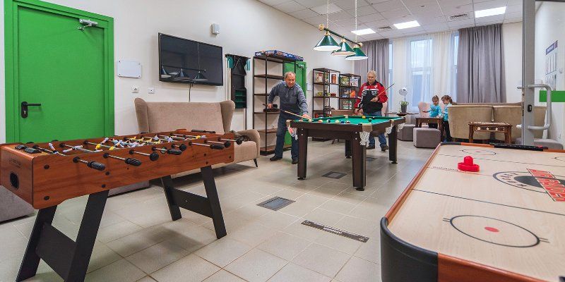 Игры, фильмы, английский язык. Что ждет москвичей в городских клубах «Мой социальный центр» на праздниках