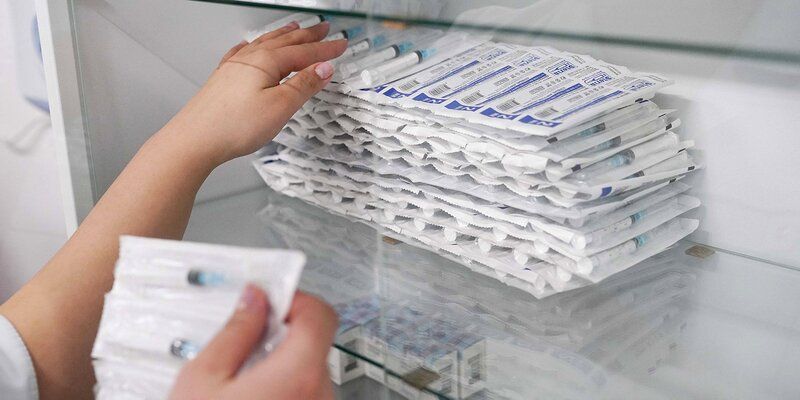 Добровольные участники исследования вакцины «Спутник Лайт» начали проходить медосмотры