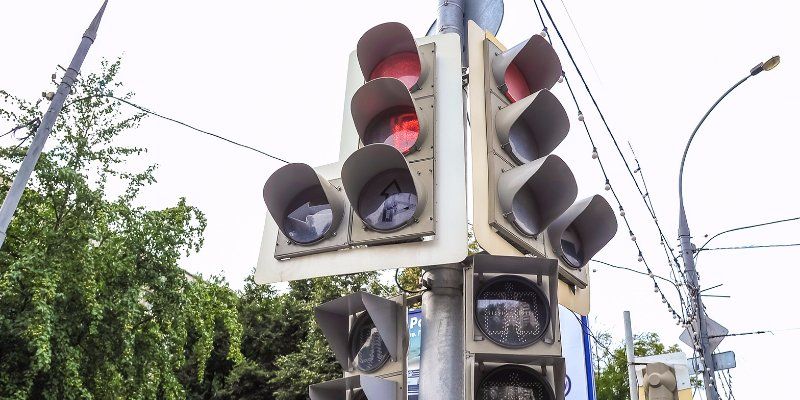 К осени приведут в порядок все светофоры Москвы