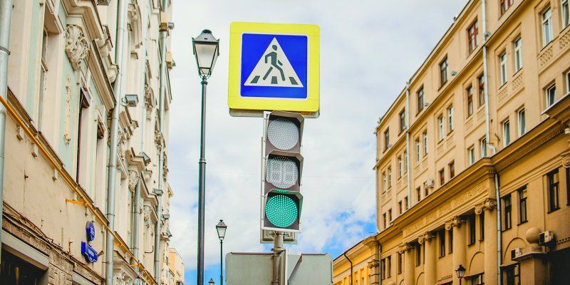 Зеленый для пешехода: какие еще светофоры поменяли режим работы