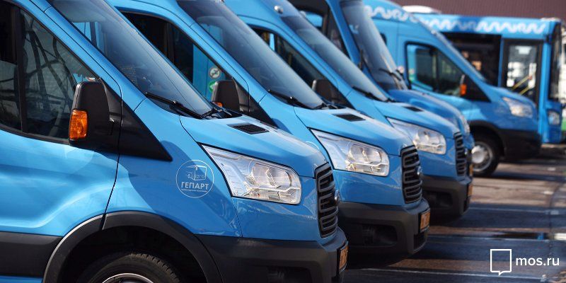 Две тысячи автобусов коммерческих перевозчиков оборудовали тревожными кнопками