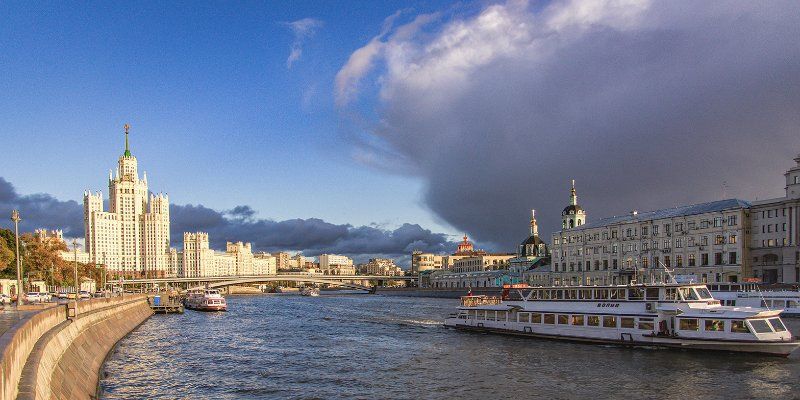 Гроза и шквалистый ветер ожидаются в Москве