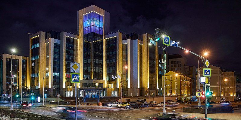 Сильный ветер и гололедица сохранятся в Москве до утра
