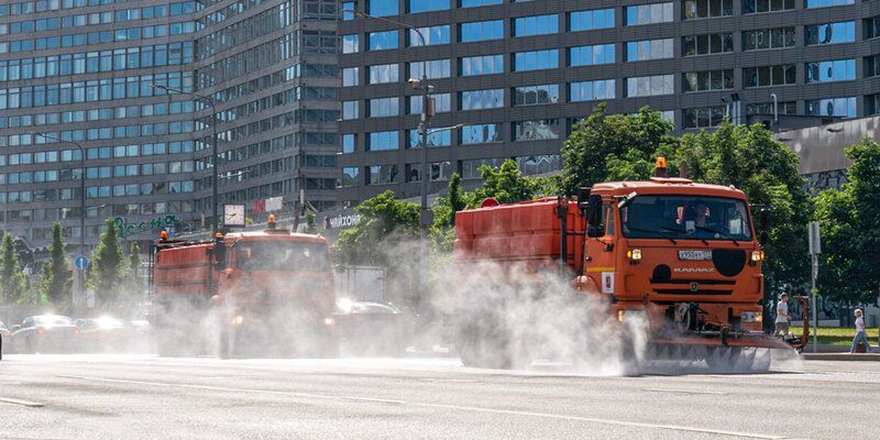 В Москве приступили к промывке дорог перед зимним сезоном