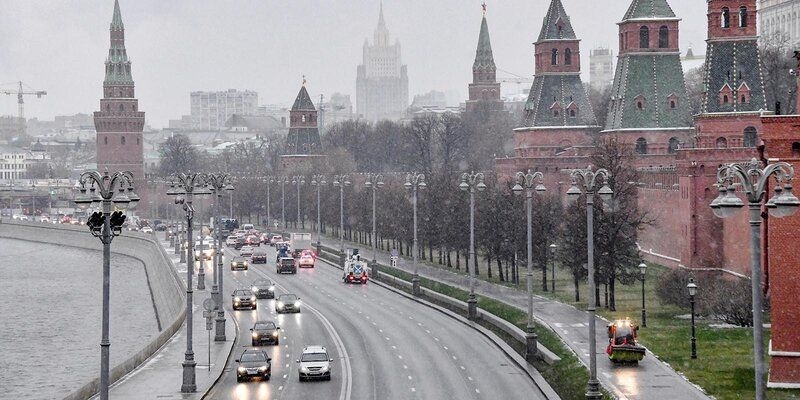 В Москве ожидается мокрый снег и гололедица на дорогах