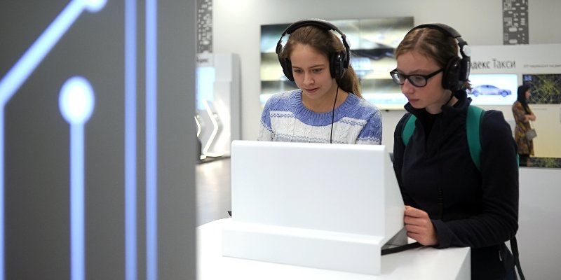 Телевизор vs YouTube: ученики «Школы умного города» узнали о прошлом и будущем киноиндустрии
