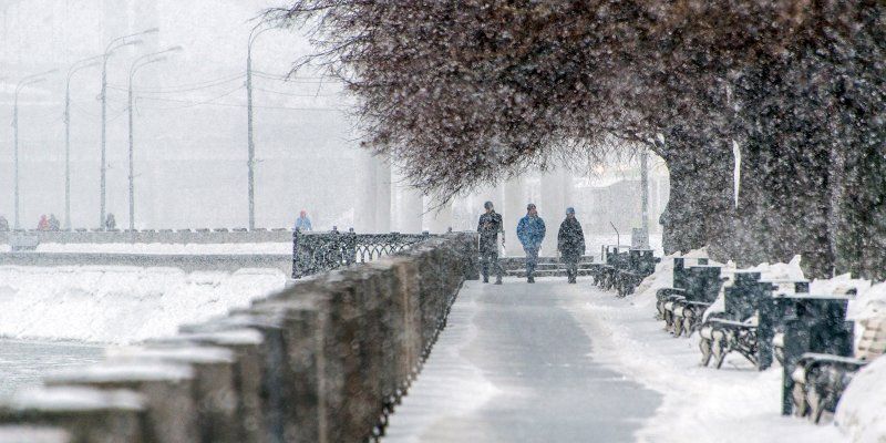 Сильный ветер и гололед: прогноз погоды на среду