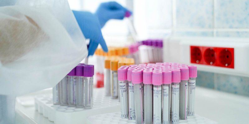 Среднесуточный темп прироста новых случаев COVID-19 за две недели составляет 0,25 процента