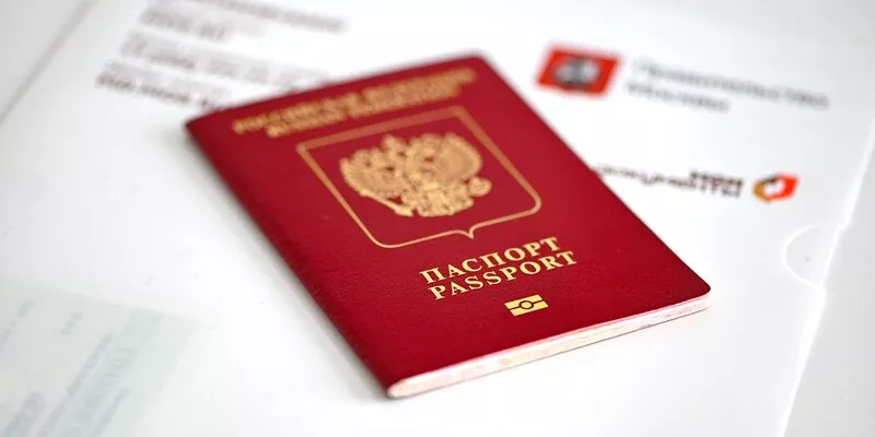 Тысячу загранпаспортов оформили горожане в центрах госуслуг с помощью криптобиокабины