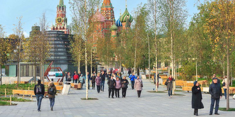 В парке «Зарядье» убрали строительное ограждение