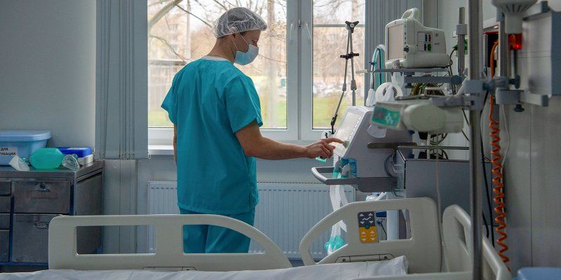 Московские врачи вылечили от коронавируса уже более 181 тысячи человек