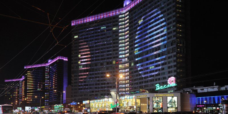 Поздравления с Рождеством запустят на медиафасадах в центре Москвы