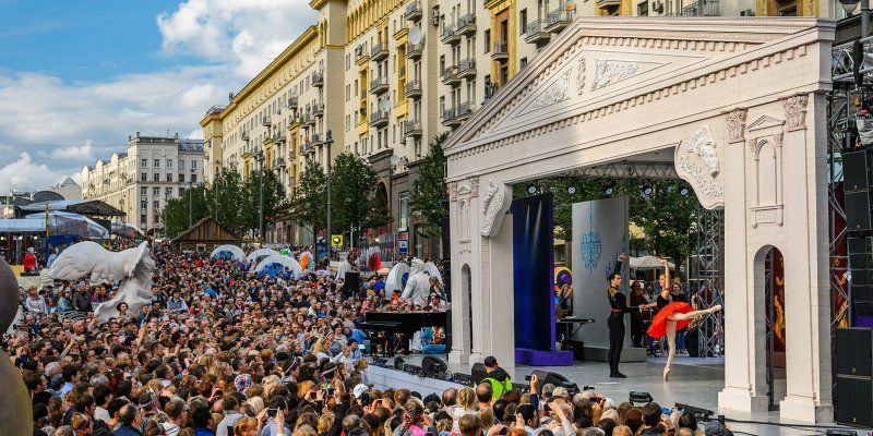 Мировой рекорд по хайлайну и SUP-регата: как Москва отметит 872-й день рождения