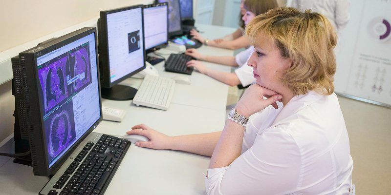 Сергей Собянин: Доплата врачам поликлиник за работу с пожилыми пациентами составит 20 тысяч рублей в месяц