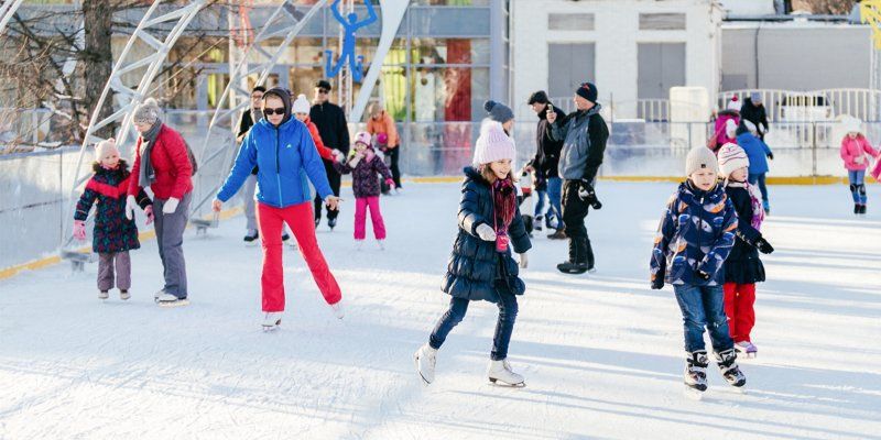 В Москве заработают катки с натуральным льдом, лыжные трассы и тюбинговые горки