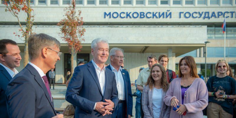 Фонтан, Wi-Fi, велодорожки: возле Московского государственного строительного университета открыли новый парк