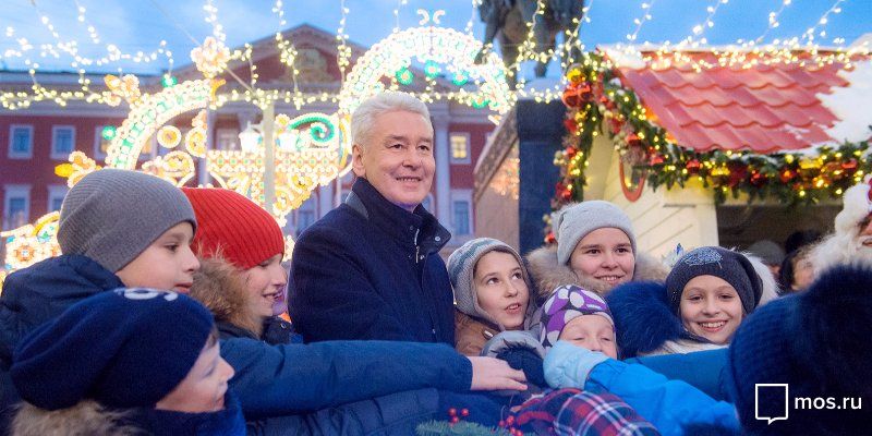 Сергей Собянин открыл фестиваль «Путешествие в Рождество»