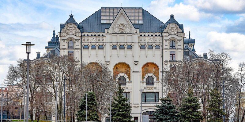 Ключевые объекты реставрации этого года — Политехнический музей, ГЭС-2 и павильоны ВДНХ