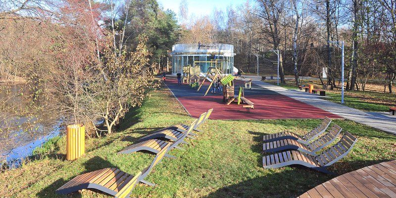 Новые площадки, велодорожки и пляж: на севере столицы благоустроили зону отдыха «Левобережный»