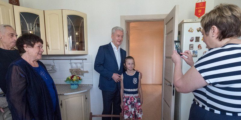 Сергей Собянин: Первые 373 семьи въехали в новые квартиры по программе реновации