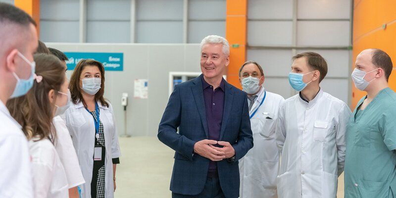 Сергей Собянин встретился со студентами-медиками
