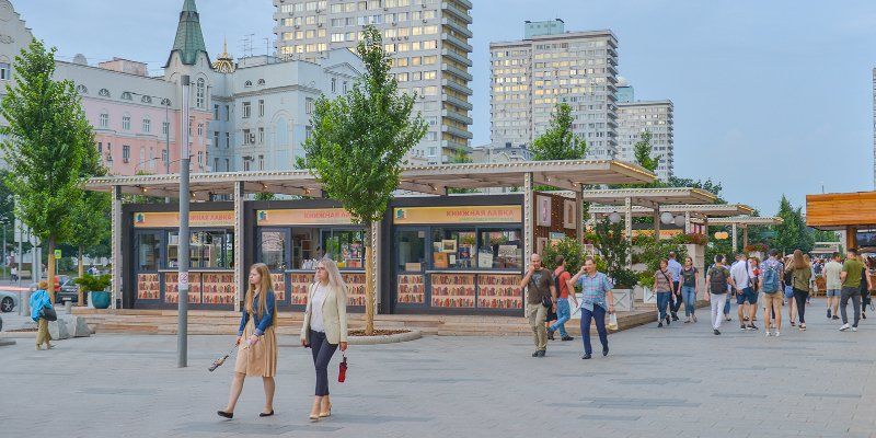 155 тысяч посетителей: в Москве продолжается первый книжный фестиваль «Букинист»