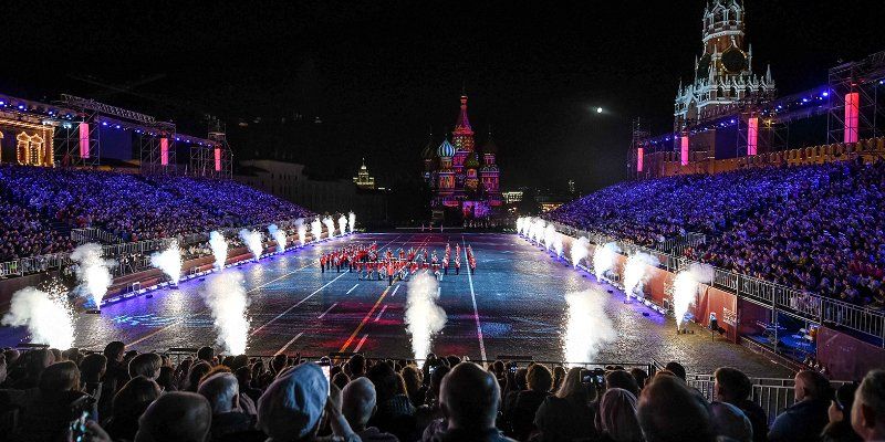 На Красной площади открылся фестиваль «Спасская башня»