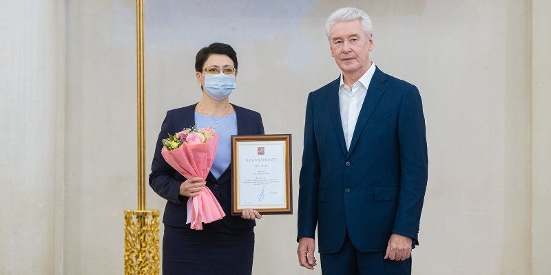Сергей Собянин наградил московских врачей за борьбу с пандемией коронавируса