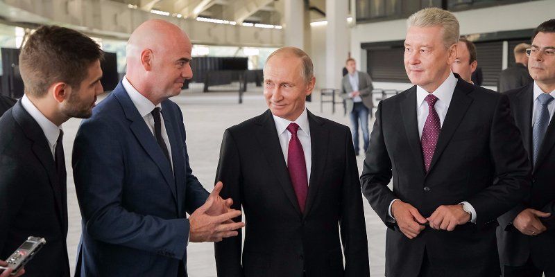 В «Лужниках» стартовало турне Кубка мира ФИФА по городам России