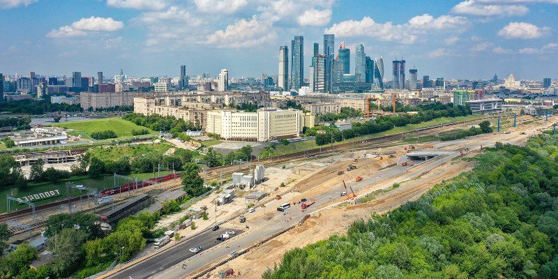 Основные работы на проспекте Генерала Дорохова планируют завершить до конца года