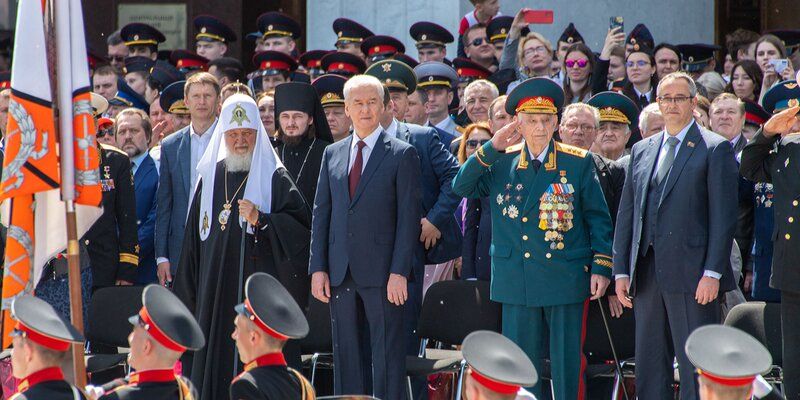 Сергей Собянин присутствовал на ежегодном параде кадетского движения Москвы «Не прервется связь поколений!»