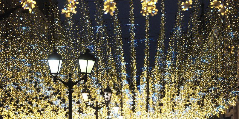 Сергей Собянин пригласил москвичей оценить праздничное оформление города