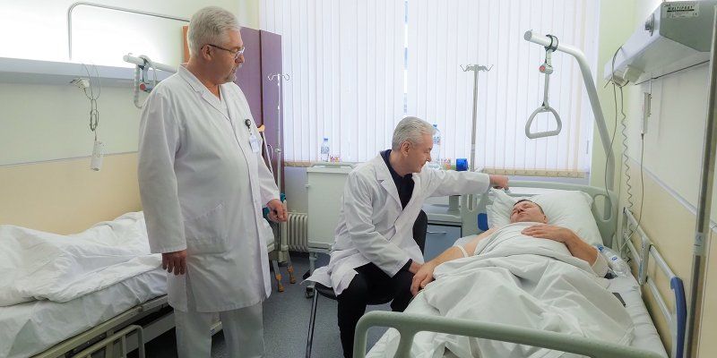 Сергей Собянин навестил пострадавших в результате происшествия в Парке Горького