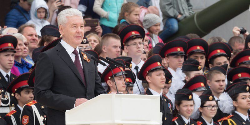 Сергей Собянин поздравил москвичей с Днем герба и флага Москвы