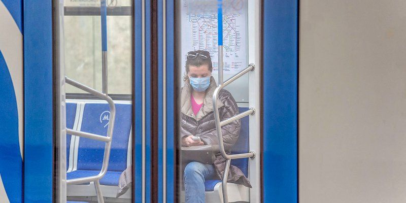 В Москве с 12 мая вводится обязательное ношение масок и перчаток в общественном транспорте