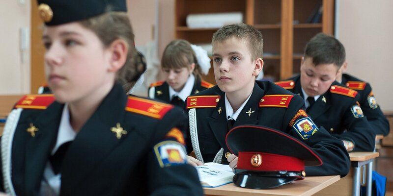 Учеба, профориентация и творчество: как московские школьники учатся в кадетских классах