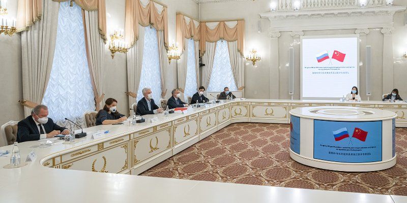 Сергей Собянин встретился с делегацией медицинских экспертов из китайской провинции Хэйлунцзян
