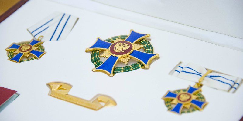 Почетный знак «Родительская слава» вручат 19 многодетным семьям