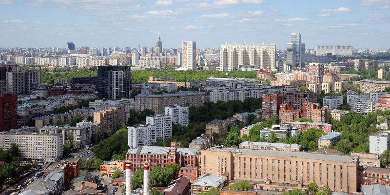 Станция метро «Университет дружбы народов» и сквер Строителей Москвы: новые места на карте столицы