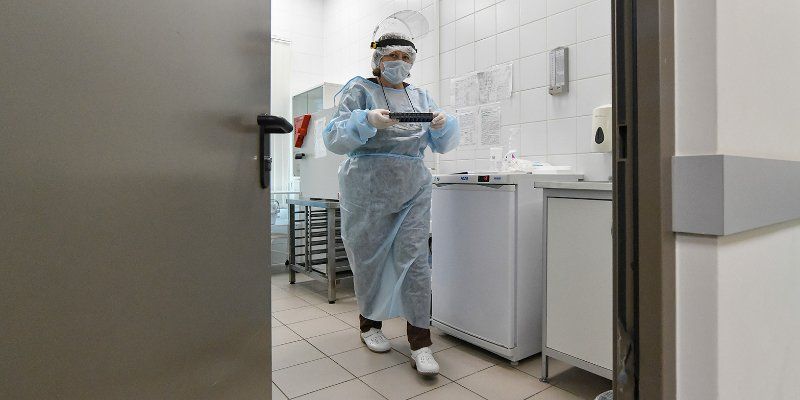 Делать прививки от COVID-19 будут по желанию